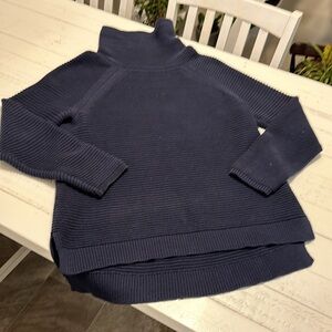 Reaction Kenneth Cole size small ribbed sweater, navy blue turtleneck